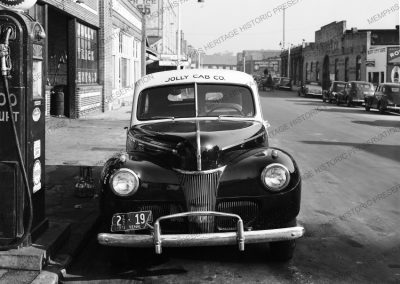 Jolly Cab Co., Shot of a cab