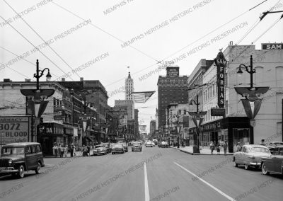 Intersection of Main Street and Poplar Avenue